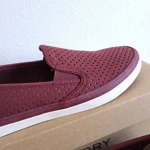 Seaside Perforated Sneaker Sperry Women's Seaside Leopard